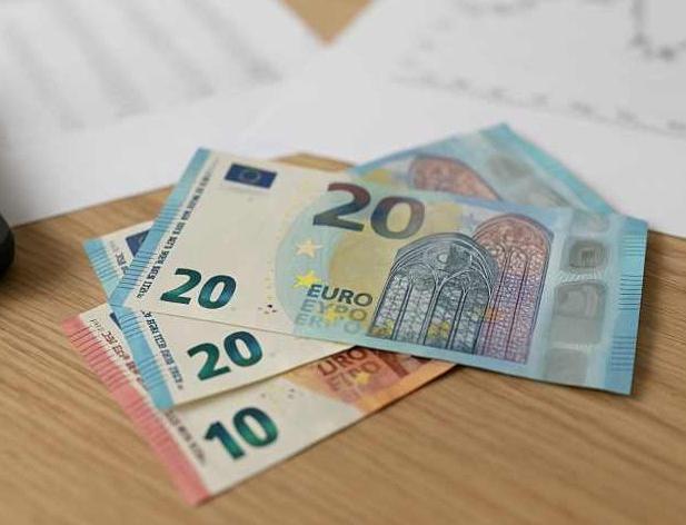 Minimālā darba alga 2026.gadā – 780 eiro mēnesī