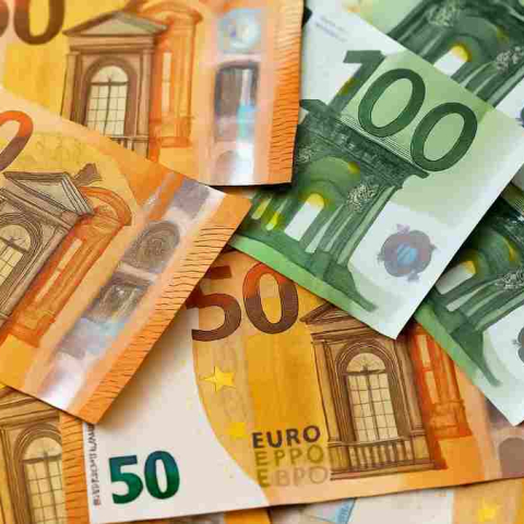 Izbeigta tiesvedība lietā par UIN piemaksas piemērošanu caurplūstošajām dividendēm