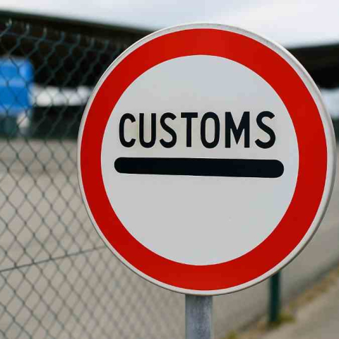 Palielinātas muitas nodokļa likmes preču importam no agresorvalstīm